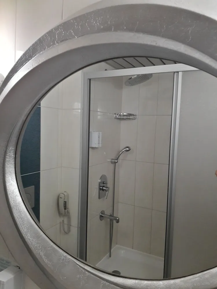 Standard Tek Büyük veya İki Ayrı Yataklı Oda, 1 Yatak Odası, Balkon, Deniz Manzaralı