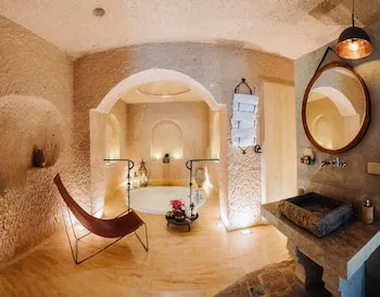 Millstone Cave Suites