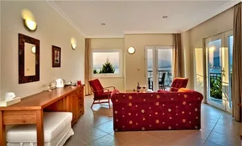 Ece Hotel Şövalye Island