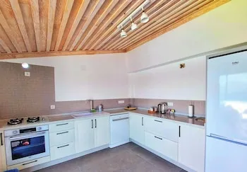 Ece Hotel Şövalye Island