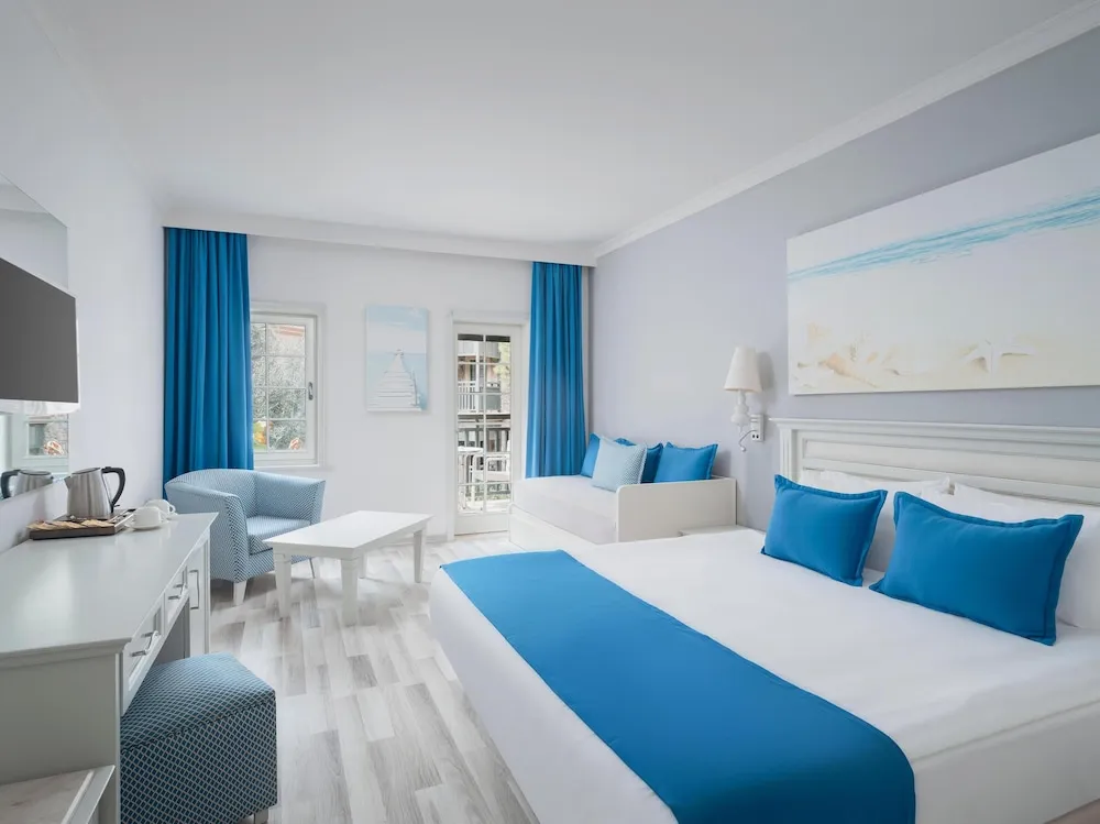 Standard Sea View Room
