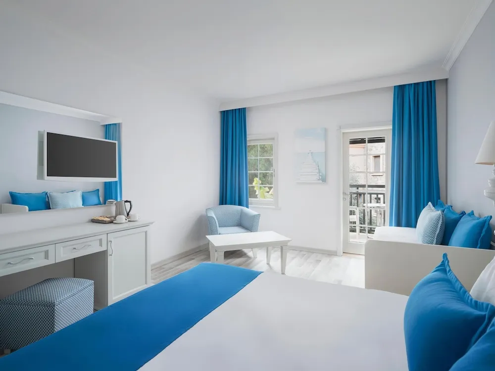 Standard Sea View Room