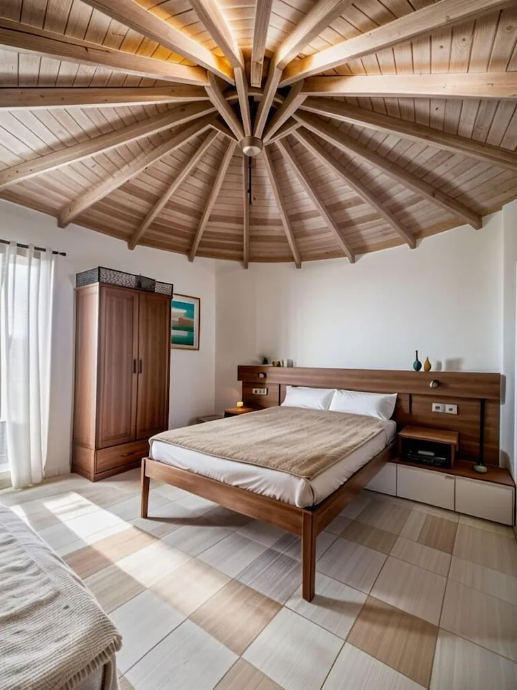 Standard Tek Büyük veya İki Ayrı Yataklı Oda, Balkon, Havuz Manzaralı