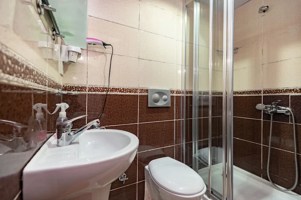 Basic Tek Büyük Yataklı Oda