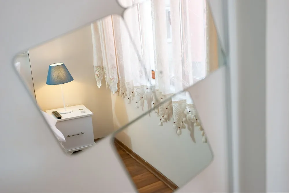 Basic Tek Büyük Yataklı Oda