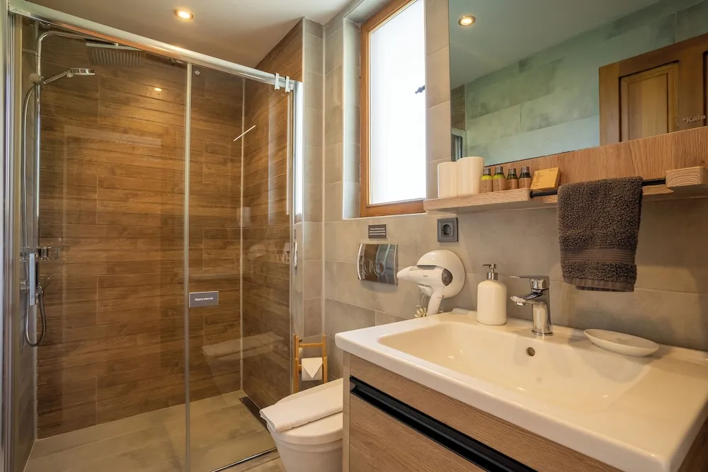 Superior Tek Büyük Yataklı Oda, Balkon, Deniz Manzaralı