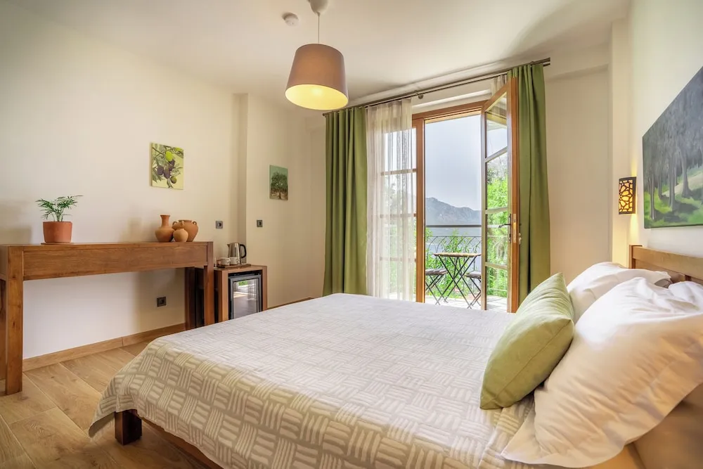 Superior Tek Büyük Yataklı Oda, Balkon, Deniz Manzaralı