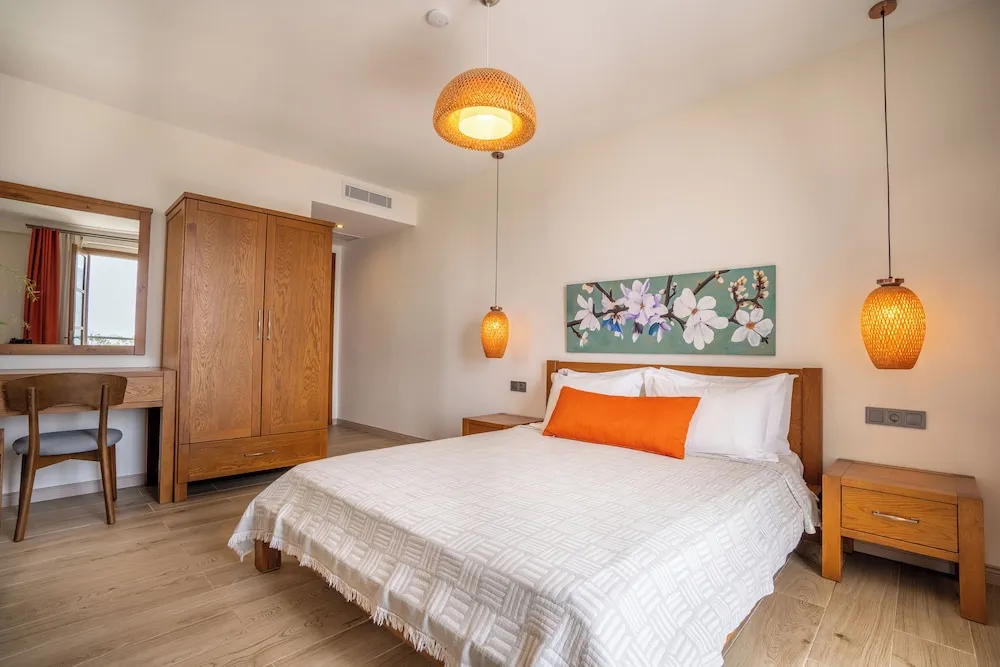 Superior Tek Büyük Yataklı Oda, Balkon, Deniz Manzaralı