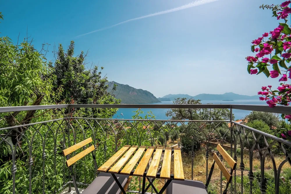 Superior Tek Büyük Yataklı Oda, Balkon, Deniz Manzaralı