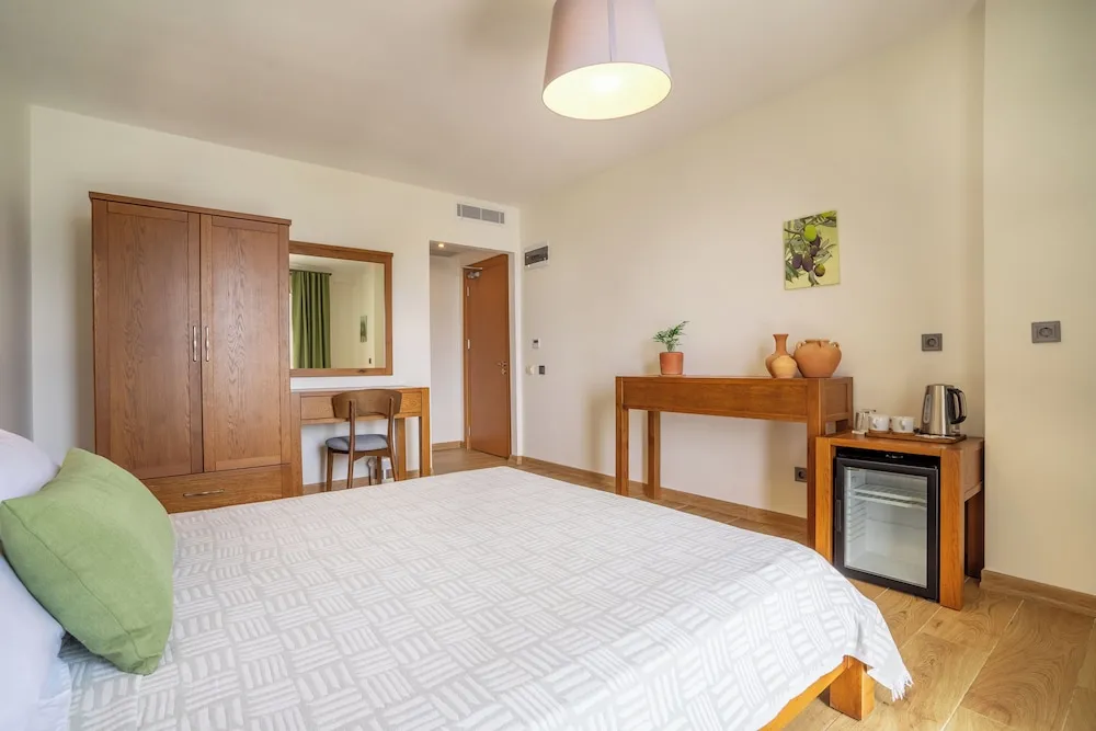 Superior Tek Büyük Yataklı Oda, Balkon, Deniz Manzaralı