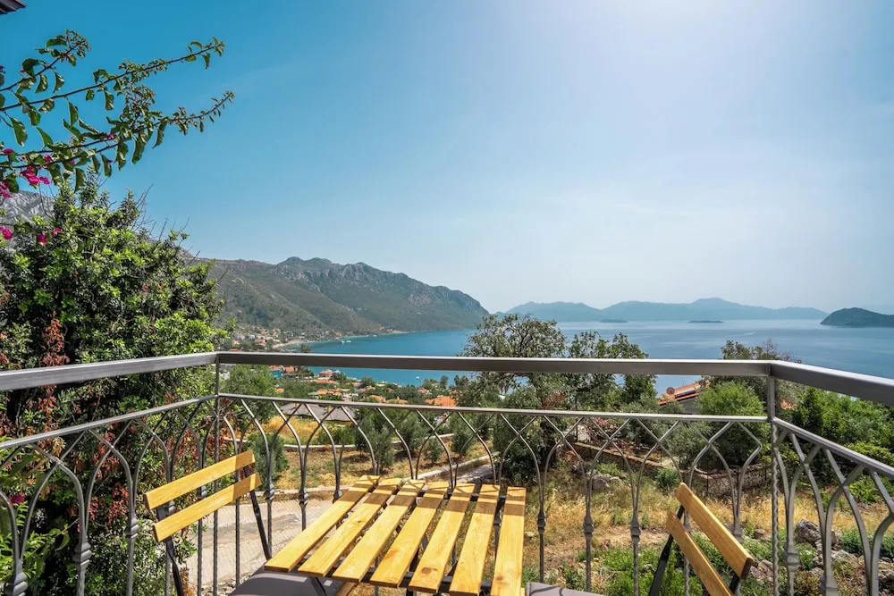 Superior Tek Büyük Yataklı Oda, Balkon, Deniz Manzaralı
