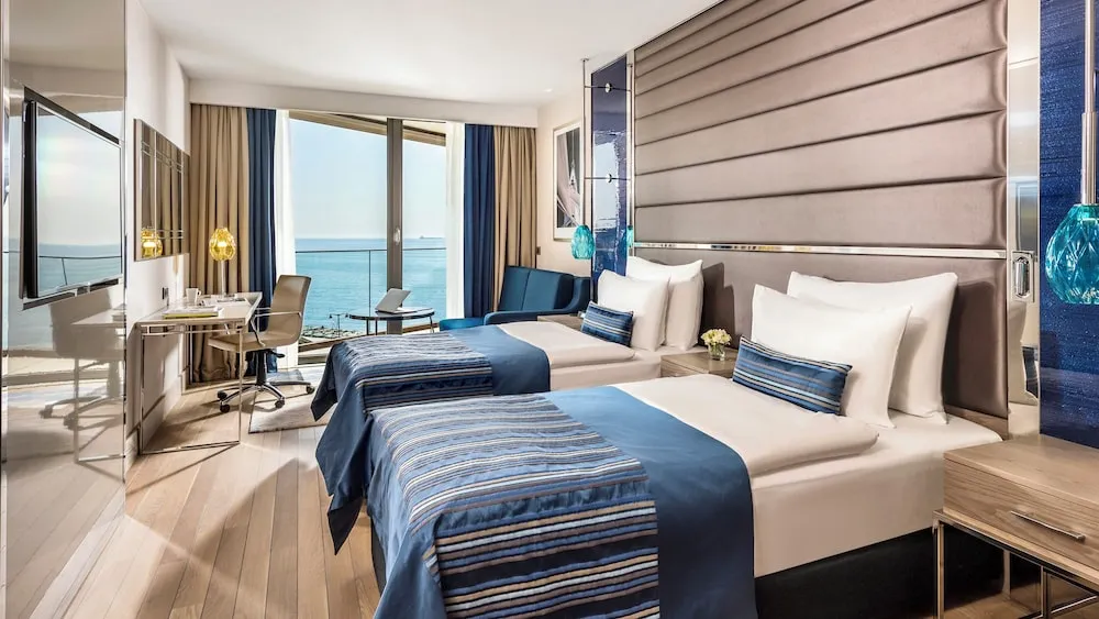 Premium Oda, Birden Çok Yatak, Deniz Manzaralı (Side Sea View)