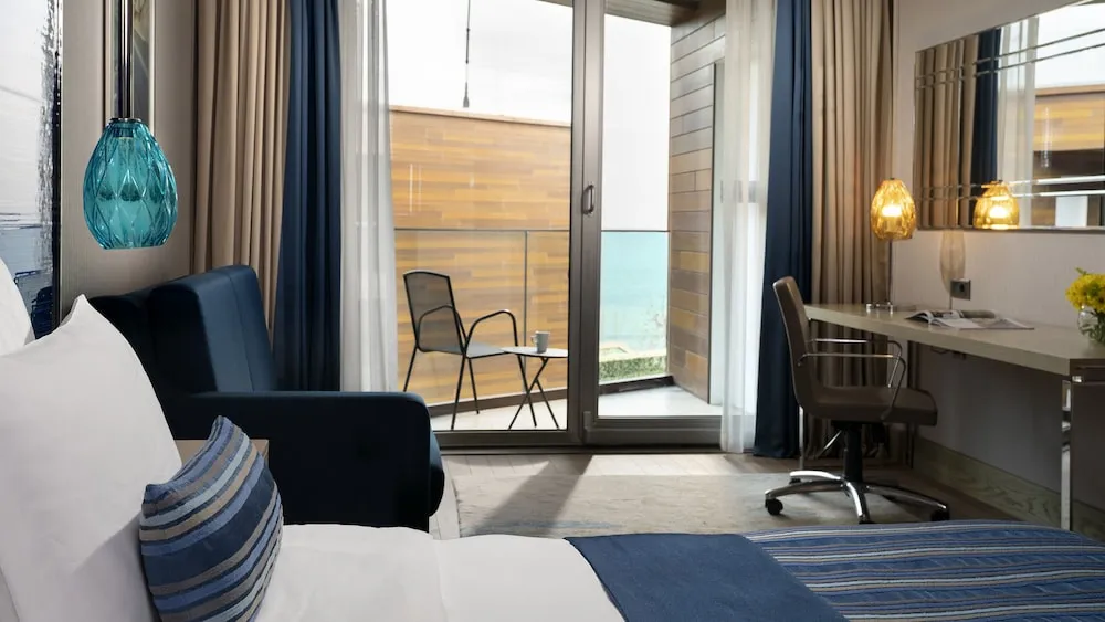Premium Oda, Birden Çok Yatak, Deniz Manzaralı (Side Sea View)