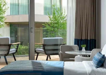 Crowne Plaza Istanbul Florya, bir IHG oteli