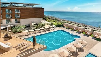 Crowne Plaza Istanbul Florya, bir IHG oteli