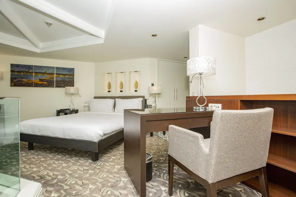 Duplex Grand King Suite