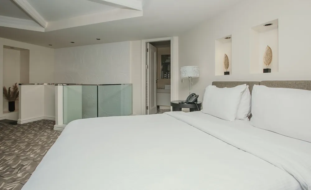 Duplex Grand King Suite