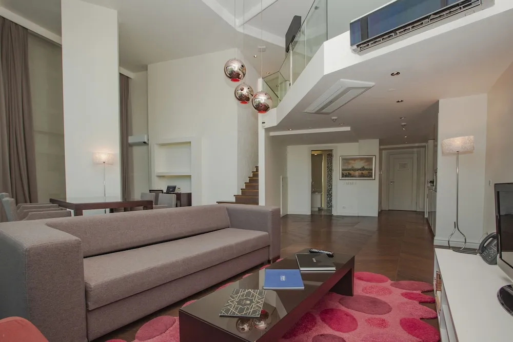 Duplex Grand King Suite