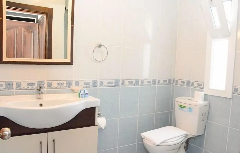 Standard Tek Büyük veya İki Ayrı Yataklı Oda, Teras, Deniz Manzaralı