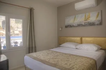 Sunset Villa Hotel