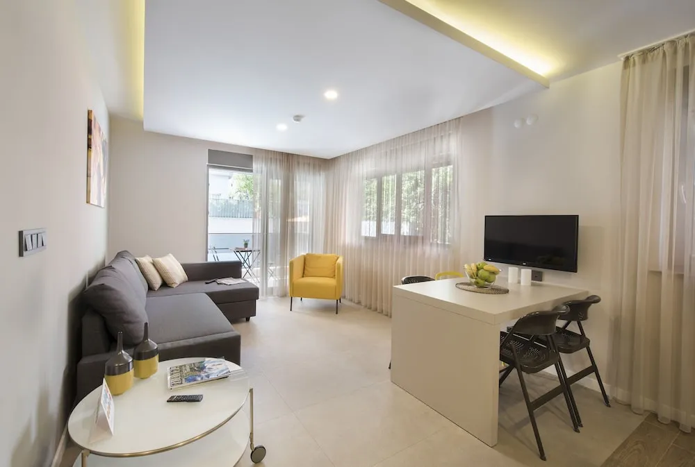 Garden Suite