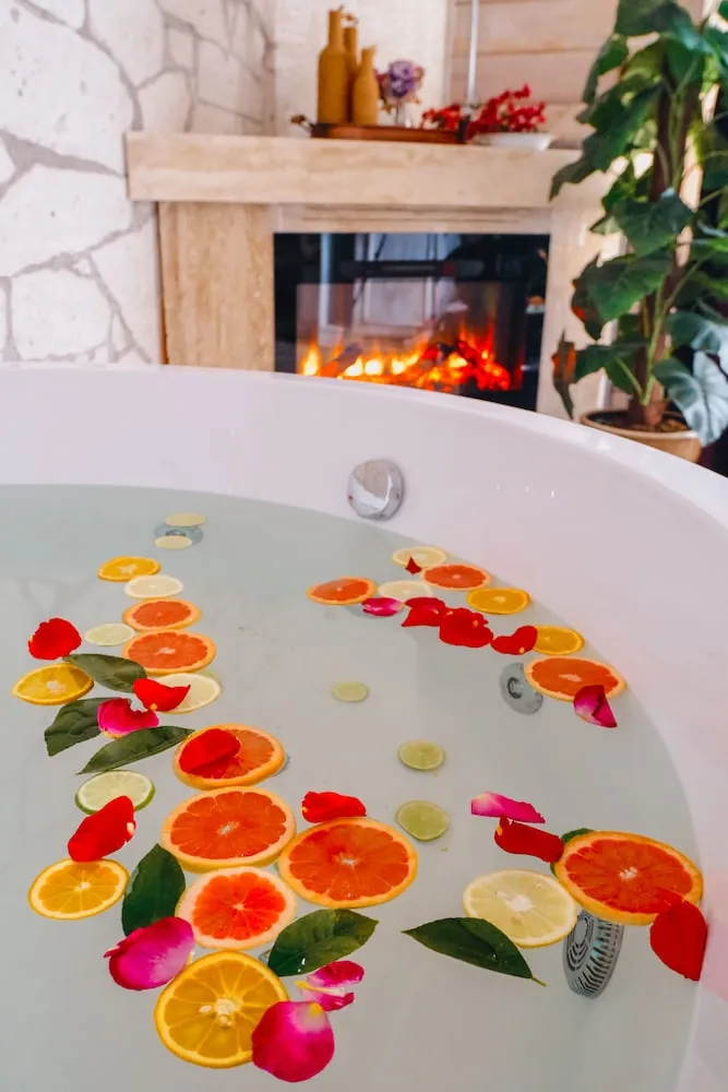 Garden Room with Jetted Tub