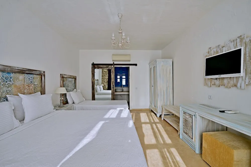 Classic Üç Kişilik Oda