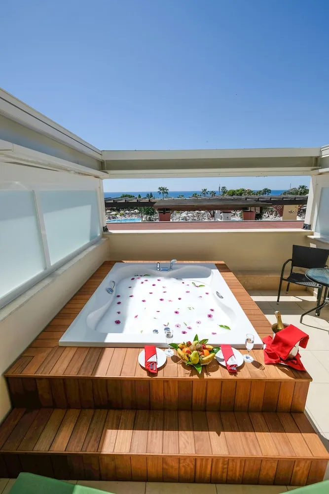 Family Oda, 1 Yatak Odası, Sıcak Su Küveti