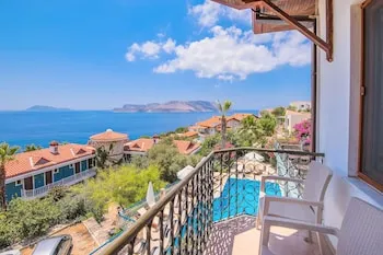 Amphora Hotel