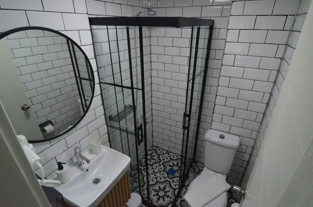 Standard Oda, Sigara İçilmez, Havuz Manzaralı