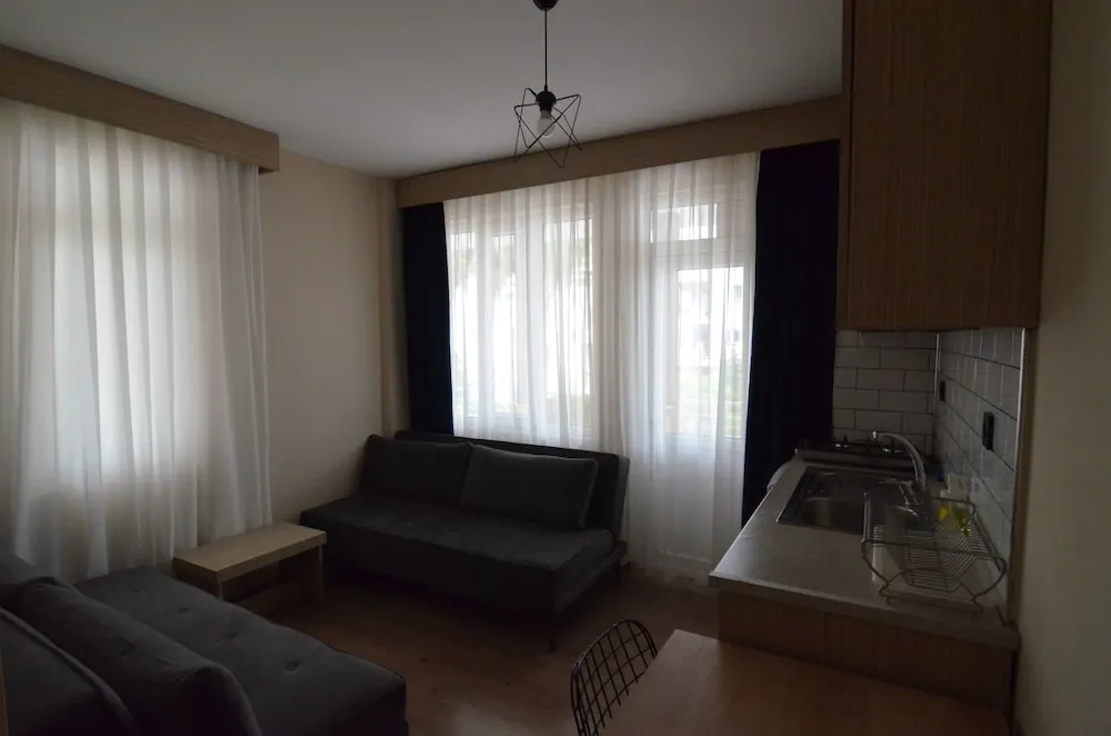 Standard Oda, Sigara İçilmez, Havuz Manzaralı
