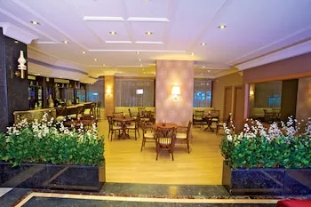 Hotel Grand Emin