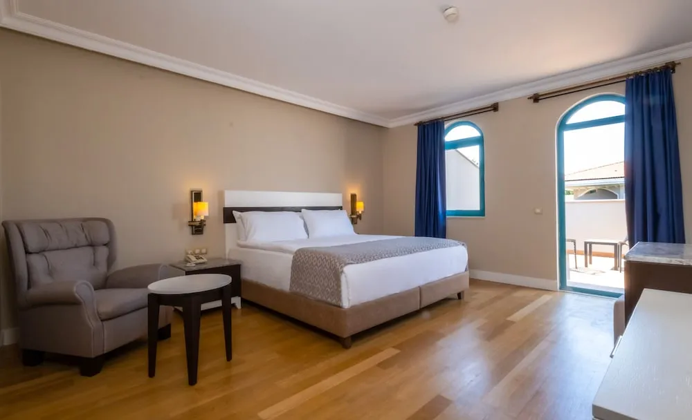 Pasha Suite