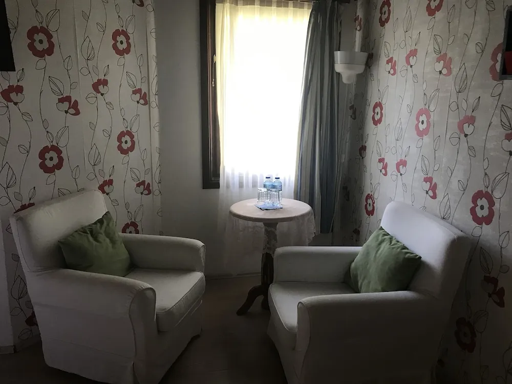 Classic Tek Büyük veya İki Ayrı Yataklı Oda