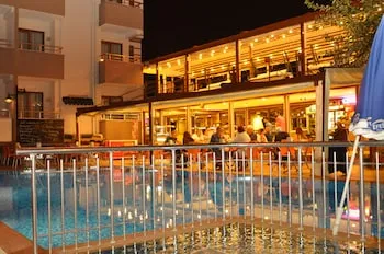 Selenium Hotel