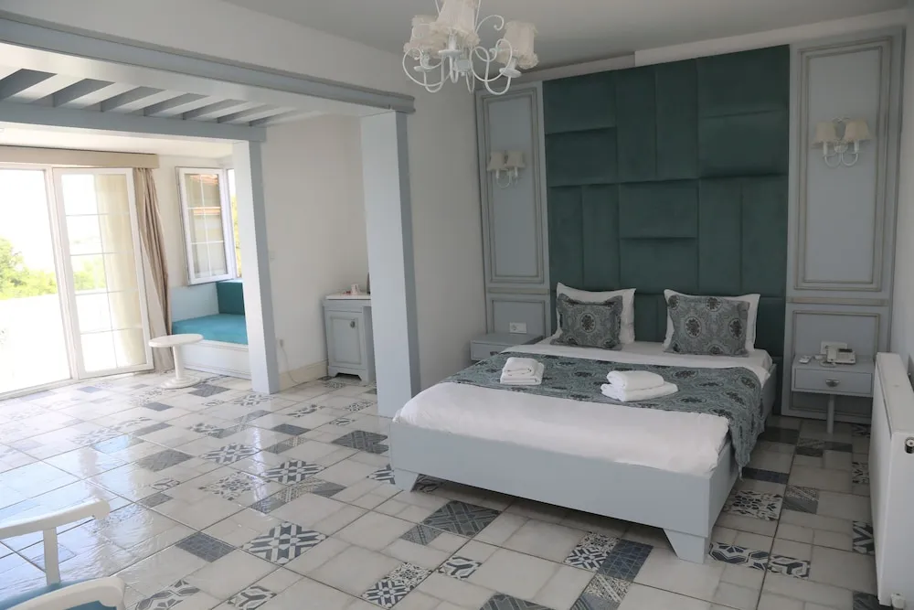 Oda, Sıcak Su Küveti, Deniz Manzaralı
