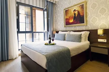 Alba Hotel