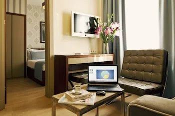 Alba Hotel