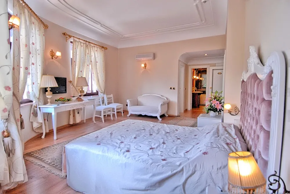 Suite with Balcony