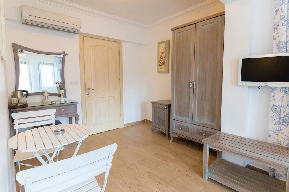 Standard Üç Kişilik Oda