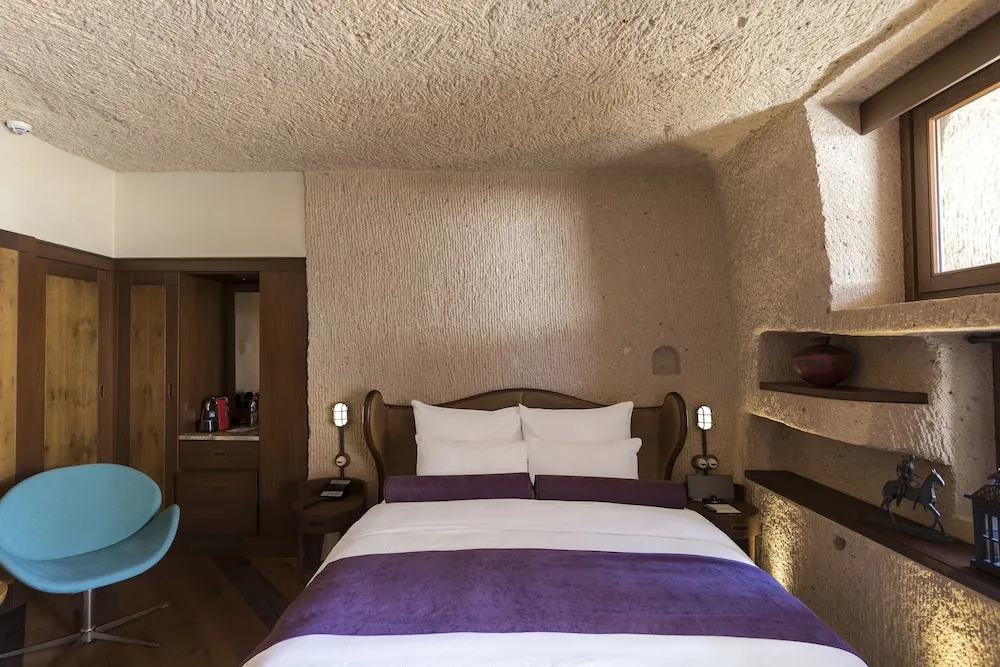 Deluxe Cave Room  ( BAU )