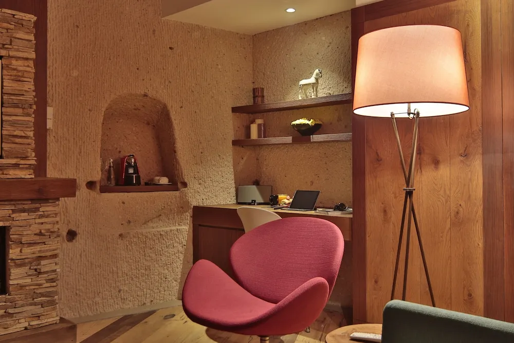 Deluxe Cave Room ( Kamrusepa)