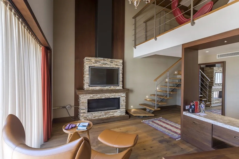 Duplex Suite (Ishtar)