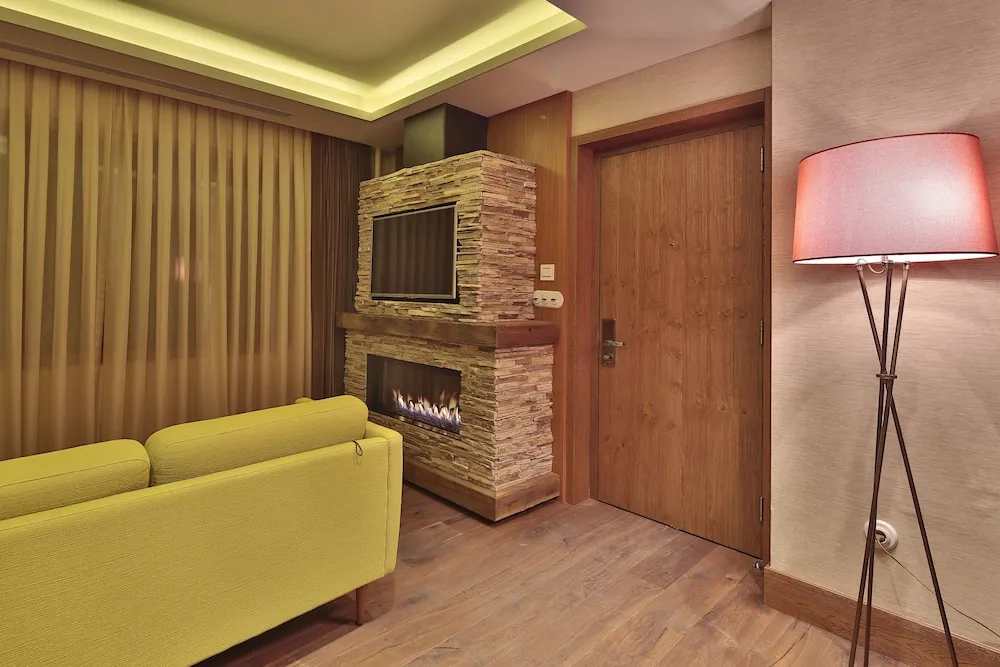 King Cave Suit with Spa Bath ( Aruru )