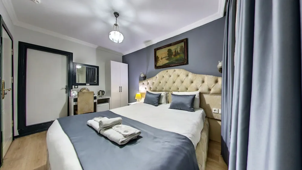 Basic Tek Büyük Yataklı Oda