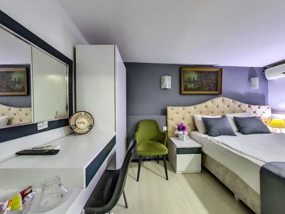 Basic Tek Büyük Yataklı Oda