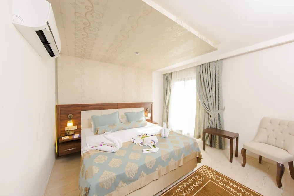 Standard Tek Büyük veya İki Ayrı Yataklı Oda, Balkon