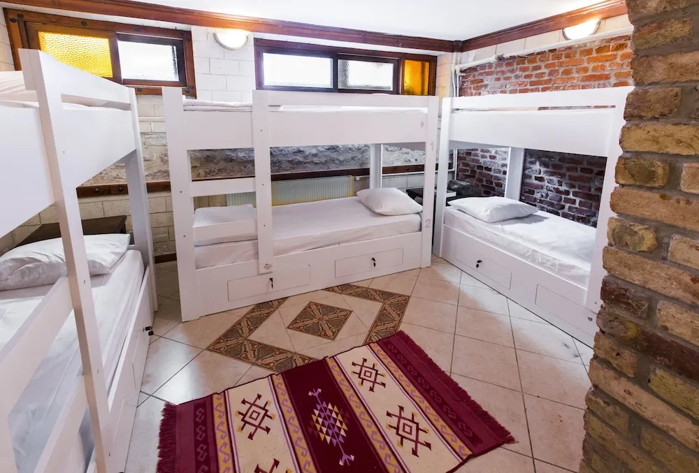 Deluxe Ortak Ranzalı Oda, Birden Çok Yatak, Ortak Banyo