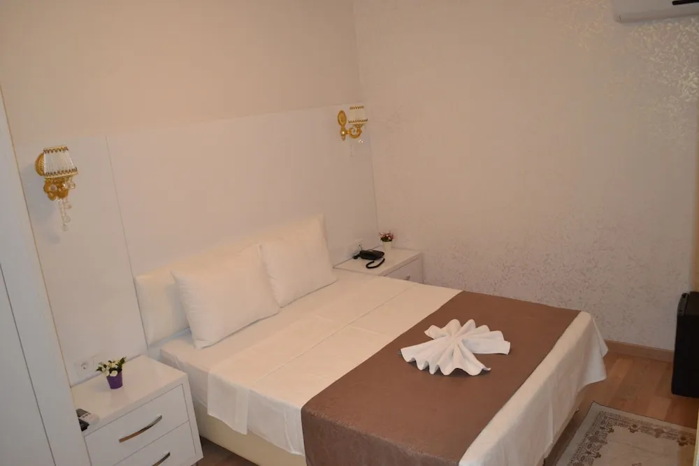 Economy Double Room, Basement Floor