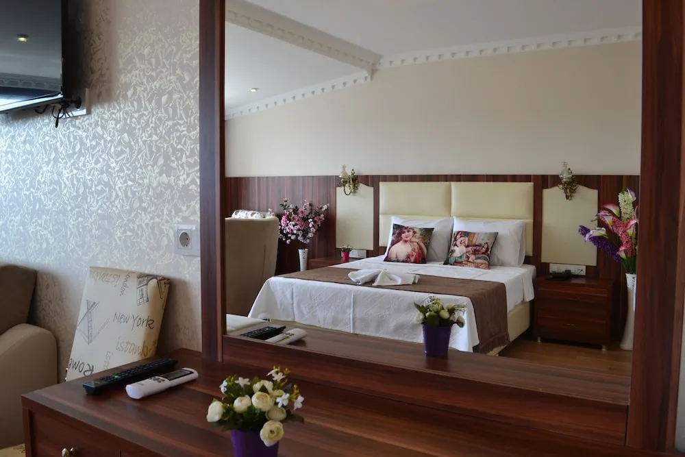 Deluxe Dört Kişilik Oda, Deniz Manzaralı